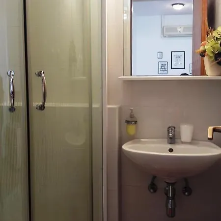 ミレーナ＆アンテ * マカルスカ