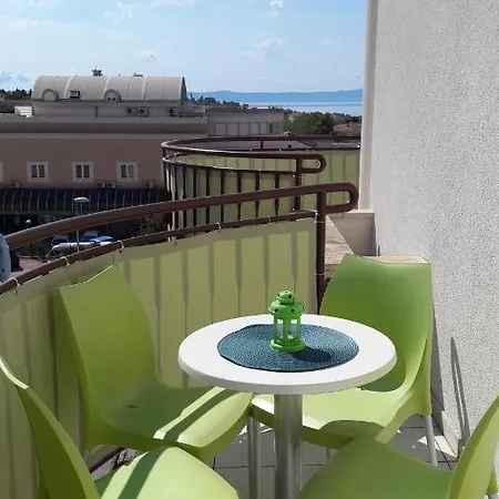 アパート ミレーナ＆アンテ マカルスカ