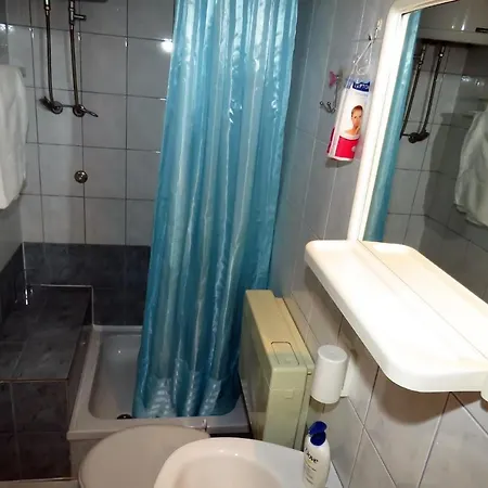 ミレーナ＆アンテ アパート *